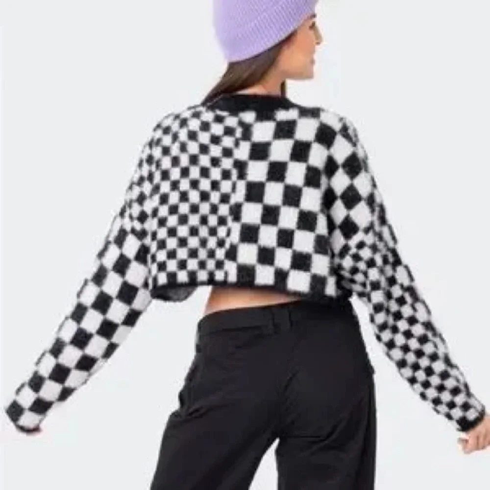 Edikted Cropped Fuzzy Black & White Checkered Sweater Womens Size XS New Jumper - Picture 2 of 8